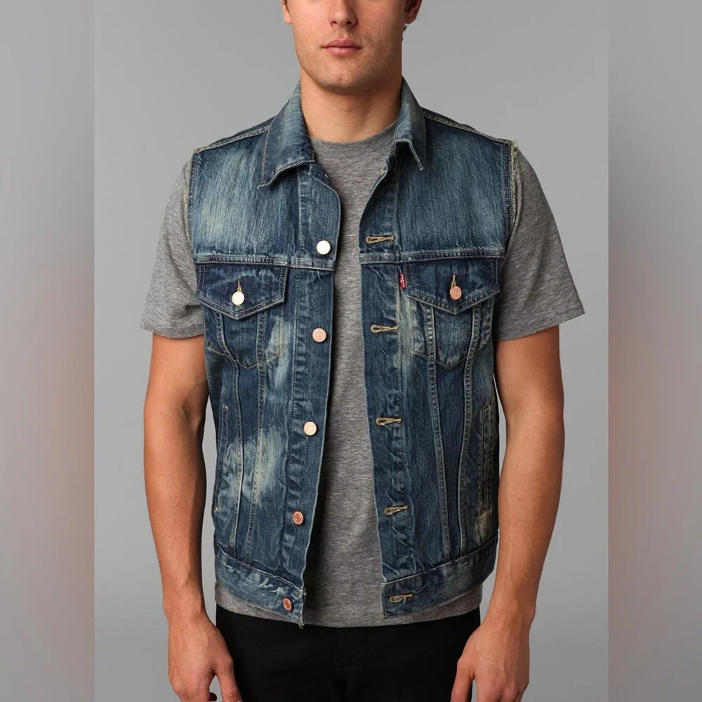 Levi’s Distressed Denim Vest - Picture 2 of 6